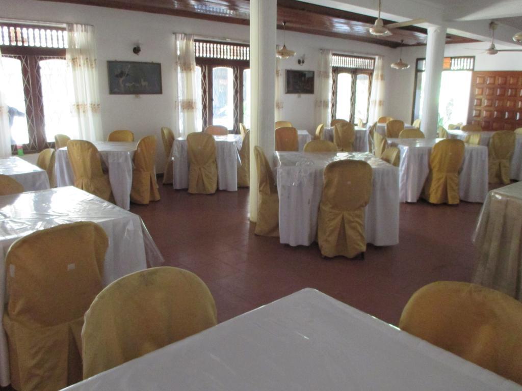 Saranga Holiday Inn Wellawaya Eksteriør bilde